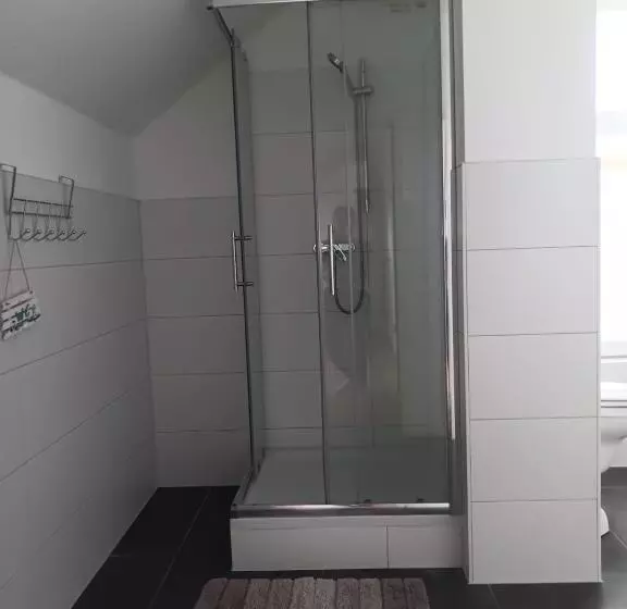 Retkeilymaja Monteurshaus In Münsternähe