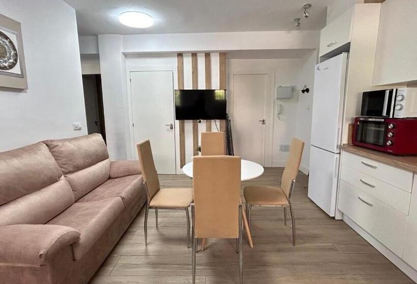 فندق صغير Piso Compartido Delyrent Acosta