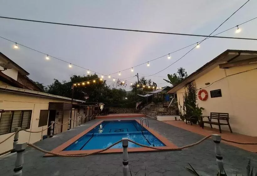 ユースホステル Triple Room With Pool In Bangi