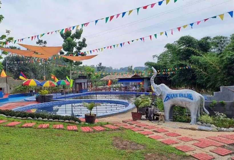 Ba An Talae Eco Farm Resort &