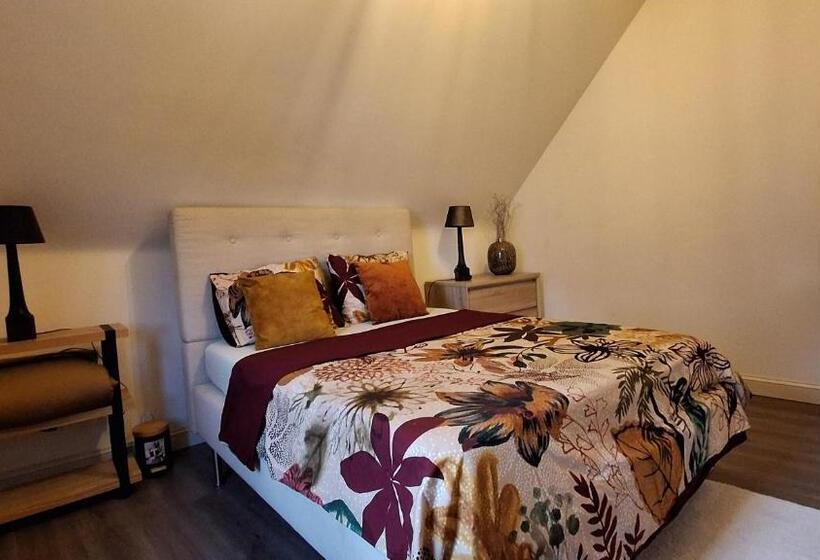 تختخواب و صبحانه Holiday In De Kempen