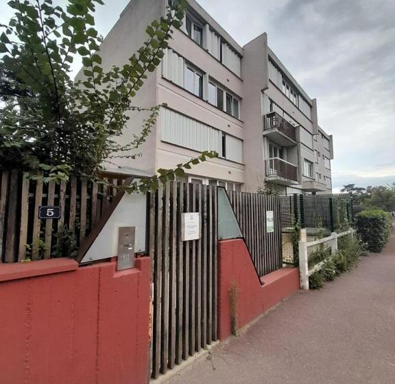 مبيت وإفطار Sweet Apartments