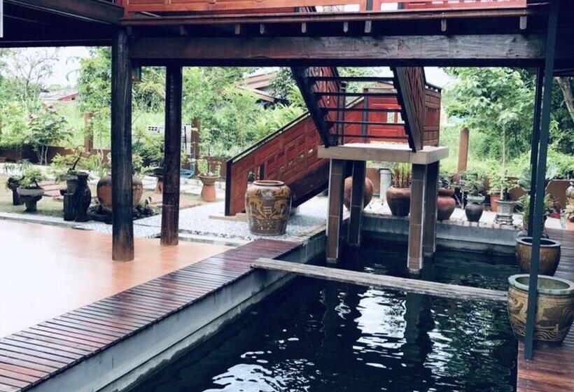 Hotel Nipatra Homestay