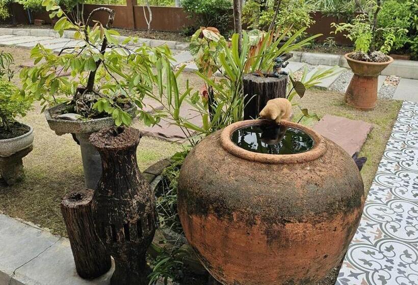 Hotel Nipatra Homestay