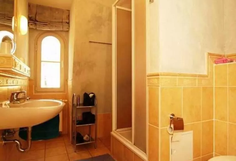 Hotelli Unter Den Kolonnaden 13