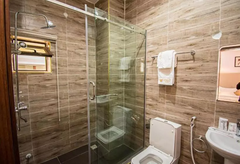 Marchforte Courtyard Hotel & Suites