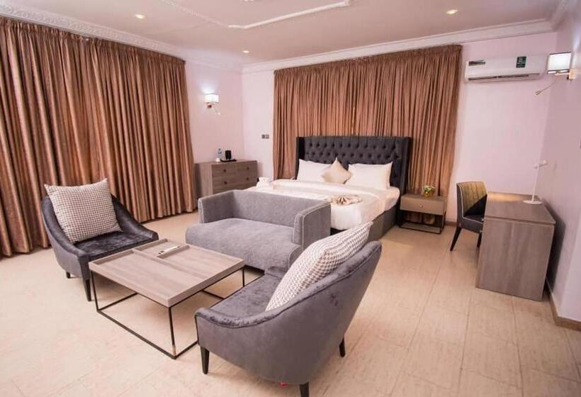 Marchforte Courtyard Hotel & Suites