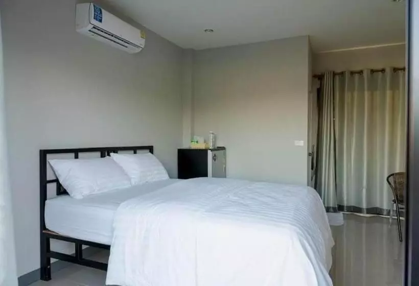 Meena Resort มีนารีสอร์ท