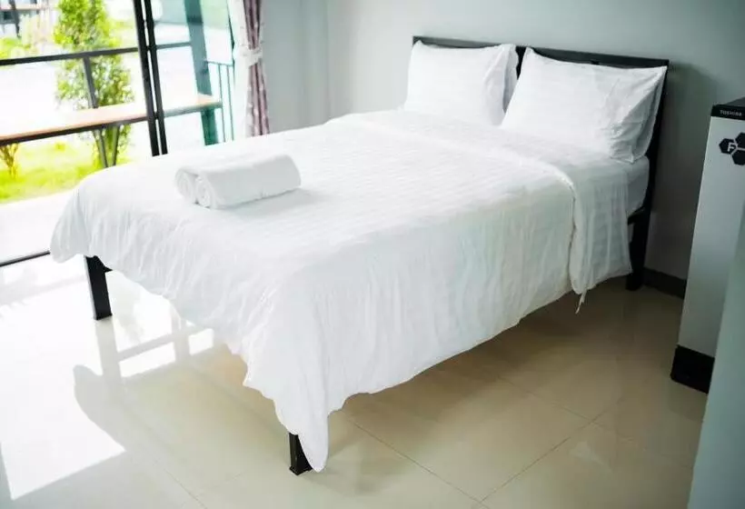Meena Resort มีนารีสอร์ท