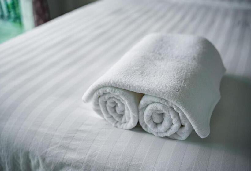 Meena Resort มีนารีสอร์ท