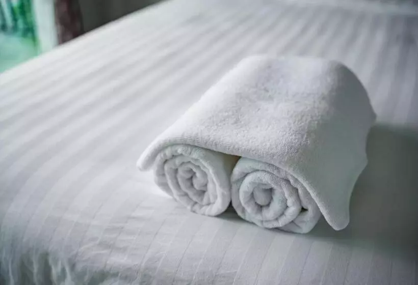 Meena Resort มีนารีสอร์ท