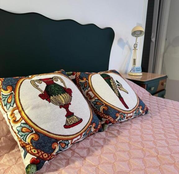 Пансион Avi Rooms