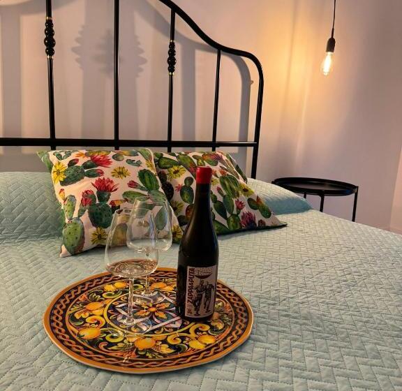 Пансион Avi Rooms