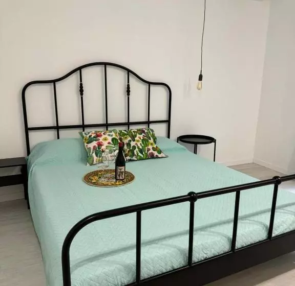 پانسیون Avi Rooms