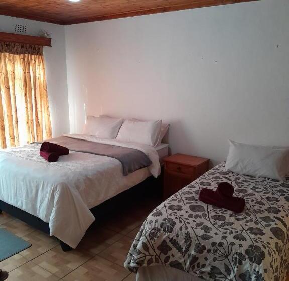 פנסיון Mantombi S Guest House