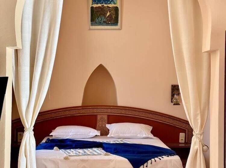 פנסיון Menzel Yahia