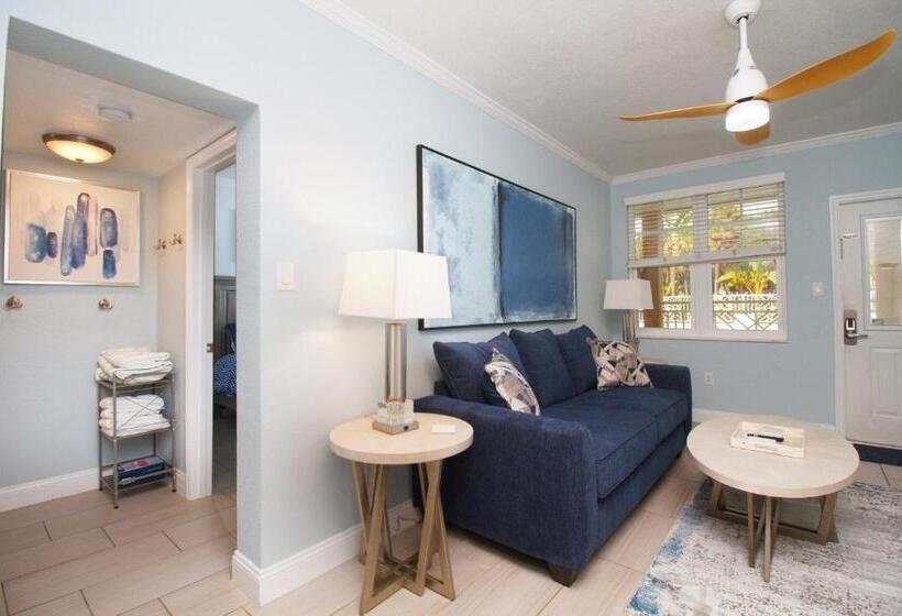 Курорт Clearwater Beach Suites #103