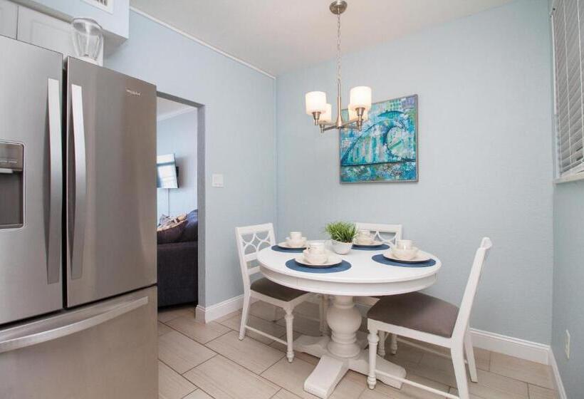 Курорт Clearwater Beach Suites #103