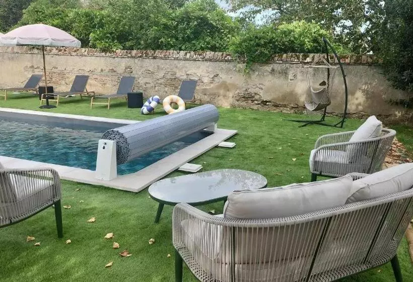 Aamiaismajoitus (B&B) Chambres Hote Le Clos 26