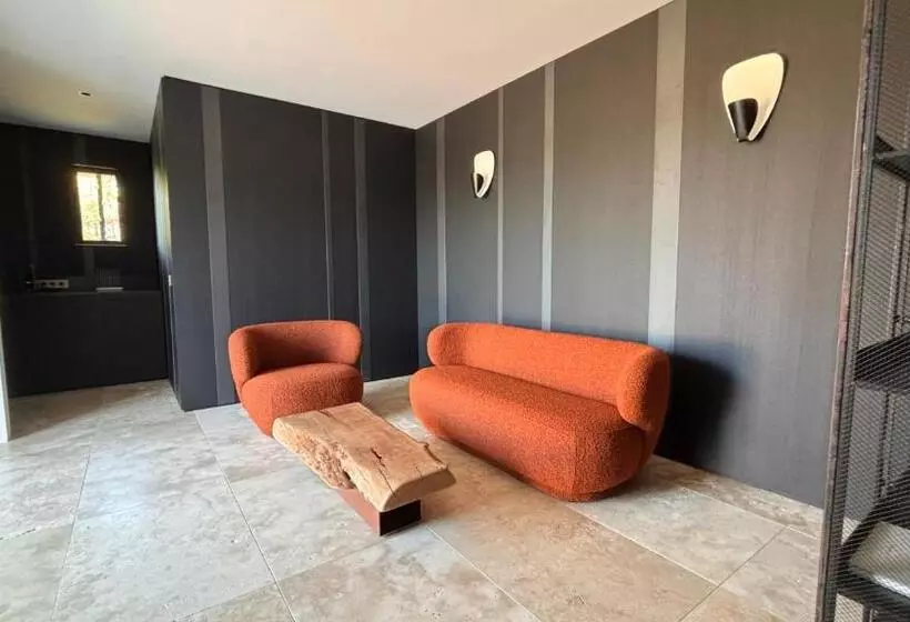 Aamiaismajoitus (B&B) La Suite Gordes