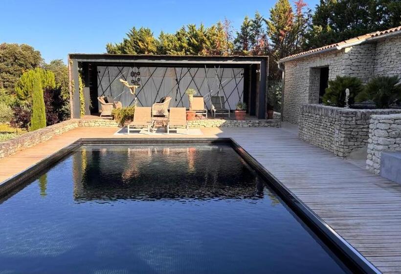 تختخواب و صبحانه La Suite Gordes