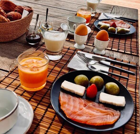 تختخواب و صبحانه La Suite Gordes