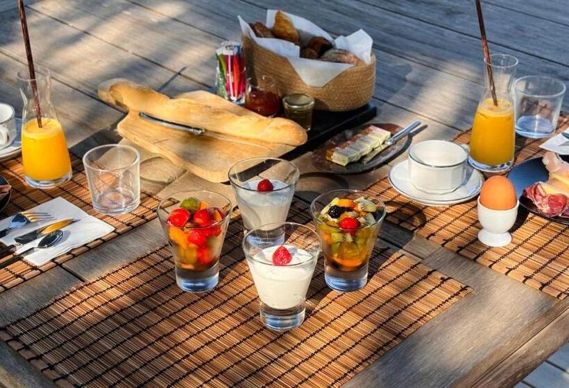 تختخواب و صبحانه La Suite Gordes