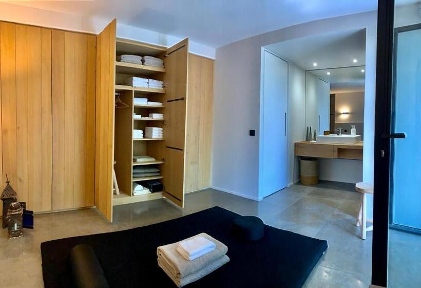 تختخواب و صبحانه La Suite Gordes