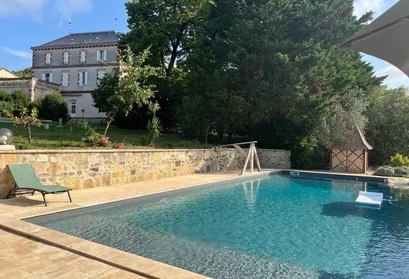 ベッドアンドブレックファースト Maison D Hôtes à Laplume