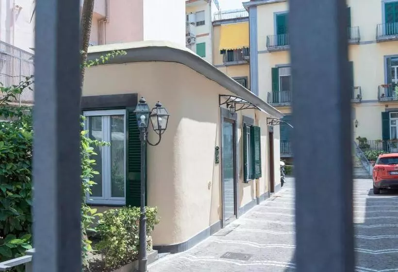 ベッドアンドブレックファースト Maisonette