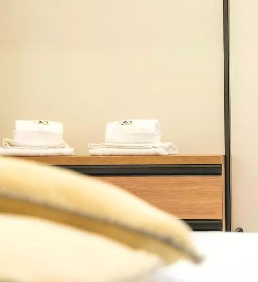 ベッドアンドブレックファースト Maisonette