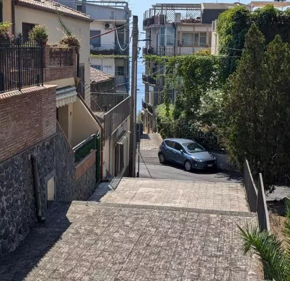 Aamiaismajoitus (B&B) N Amuri Room A Due Passi Del Mare