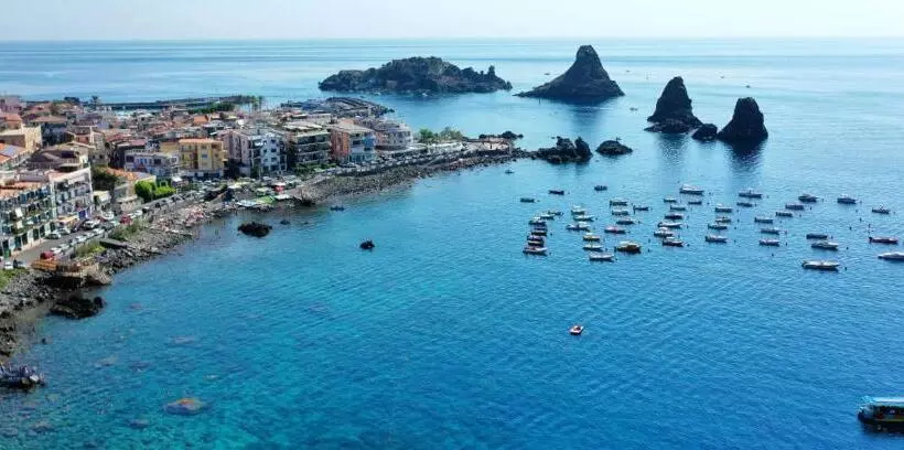 Aamiaismajoitus (B&B) N Amuri Room A Due Passi Del Mare