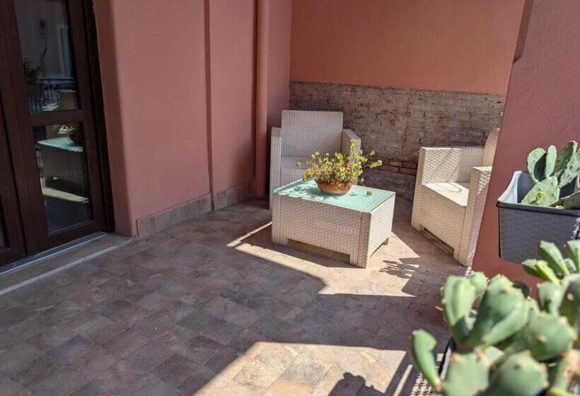 تختخواب و صبحانه N Amuri Room A Due Passi Del Mare