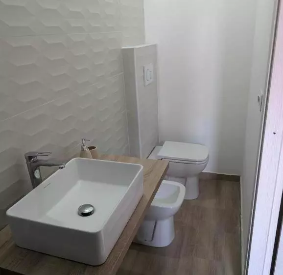 Aamiaismajoitus (B&B) N Amuri Room A Due Passi Del Mare