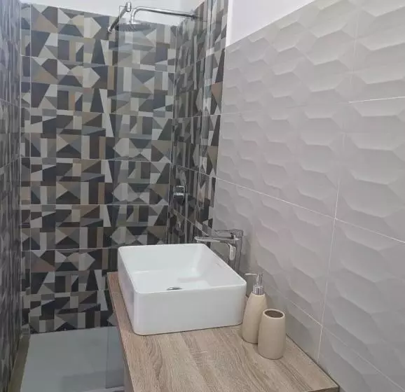 Aamiaismajoitus (B&B) N Amuri Room A Due Passi Del Mare