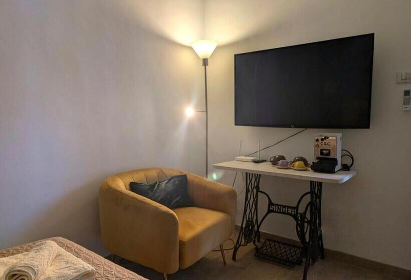 تختخواب و صبحانه N Amuri Room A Due Passi Del Mare