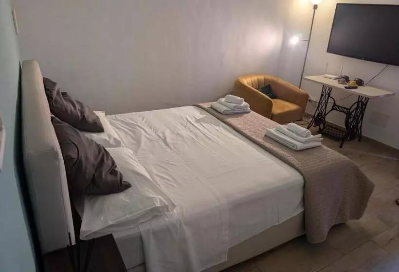 Aamiaismajoitus (B&B) N Amuri Room A Due Passi Del Mare