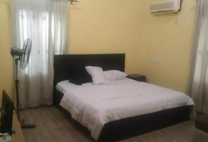 تختخواب و صبحانه Omeroi Apartment