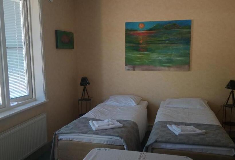 مبيت وإفطار Pauls Galleria