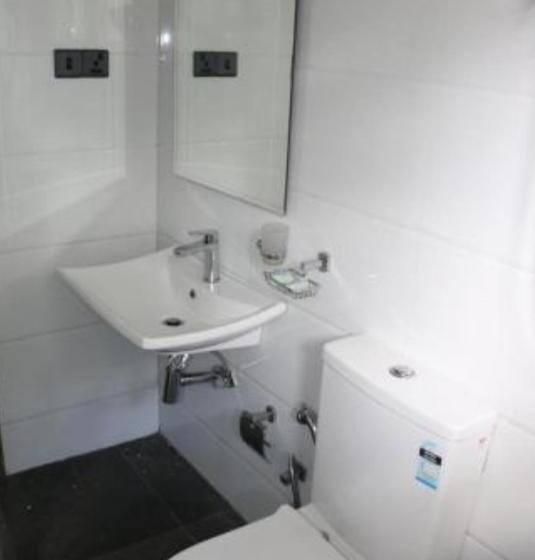 Hotel Elaine Forest View