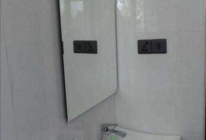 Hotel Elaine Forest View