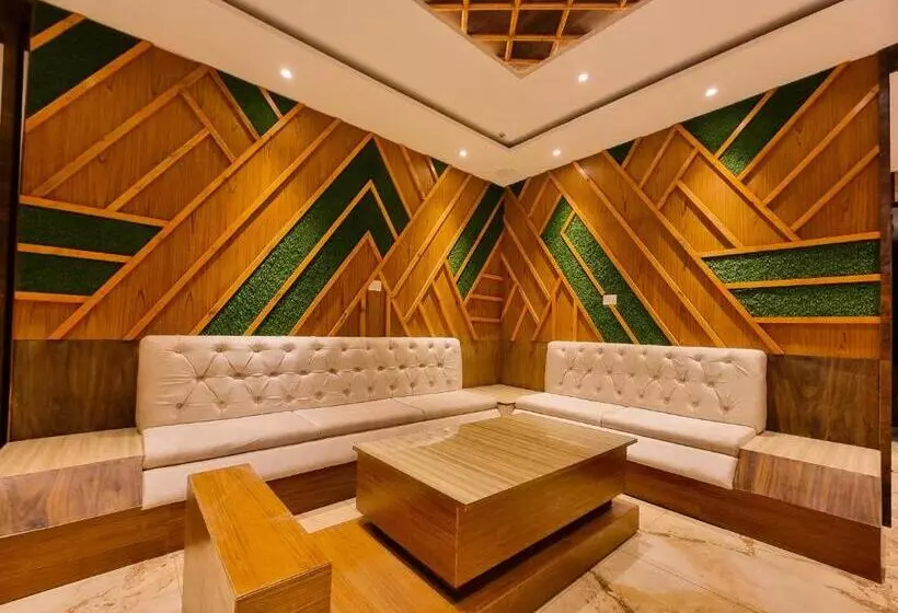 ホテル Mist Inn Dalhousie !! Top Rated & Most Awarded Property In Dalhousie