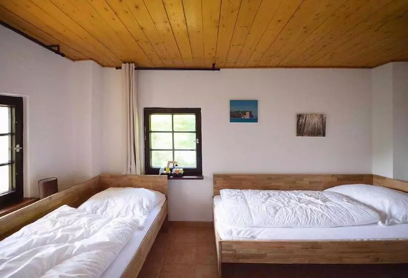 ホテル Reetdach Ferienhaus Nahe Ostseebad Kühlungsborn