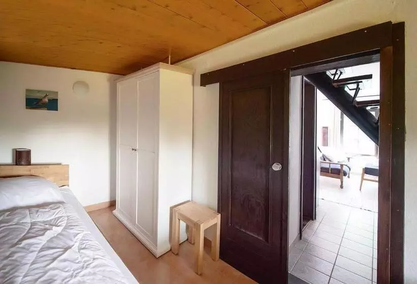 ホテル Reetdach Ferienhaus Nahe Ostseebad Kühlungsborn