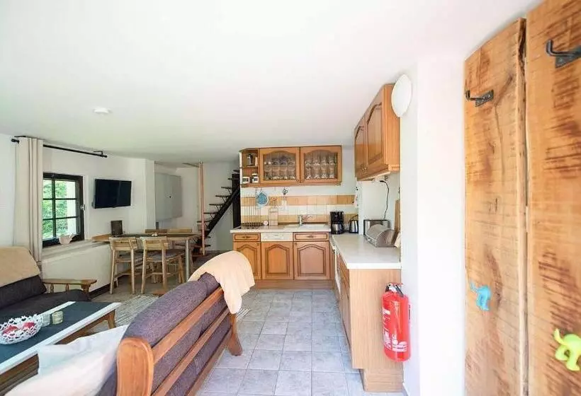 ホテル Reetdach Ferienhaus Nahe Ostseebad Kühlungsborn