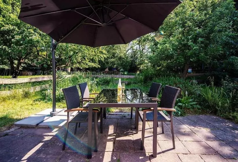 ホテル Reetdach Ferienhaus Nahe Ostseebad Kühlungsborn