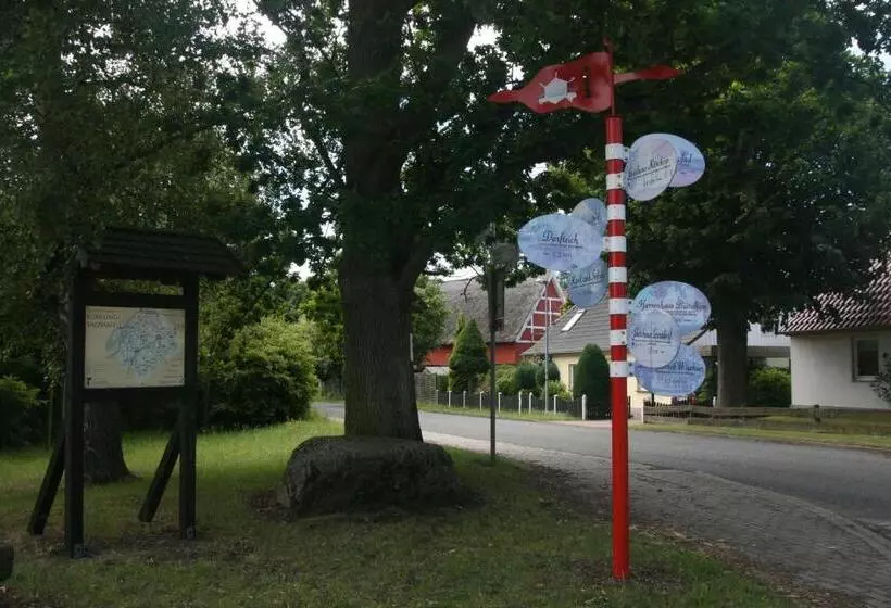 ホテル Reetdach Ferienhaus Nahe Ostseebad Kühlungsborn