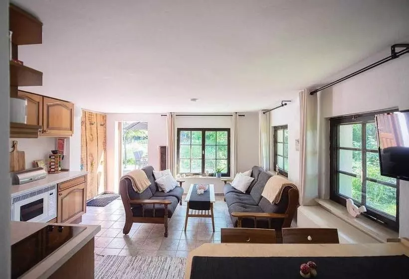 ホテル Reetdach Ferienhaus Nahe Ostseebad Kühlungsborn