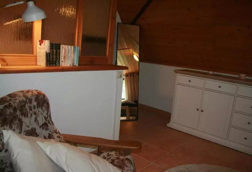 ホテル Reetdach Ferienhaus Nahe Ostseebad Kühlungsborn